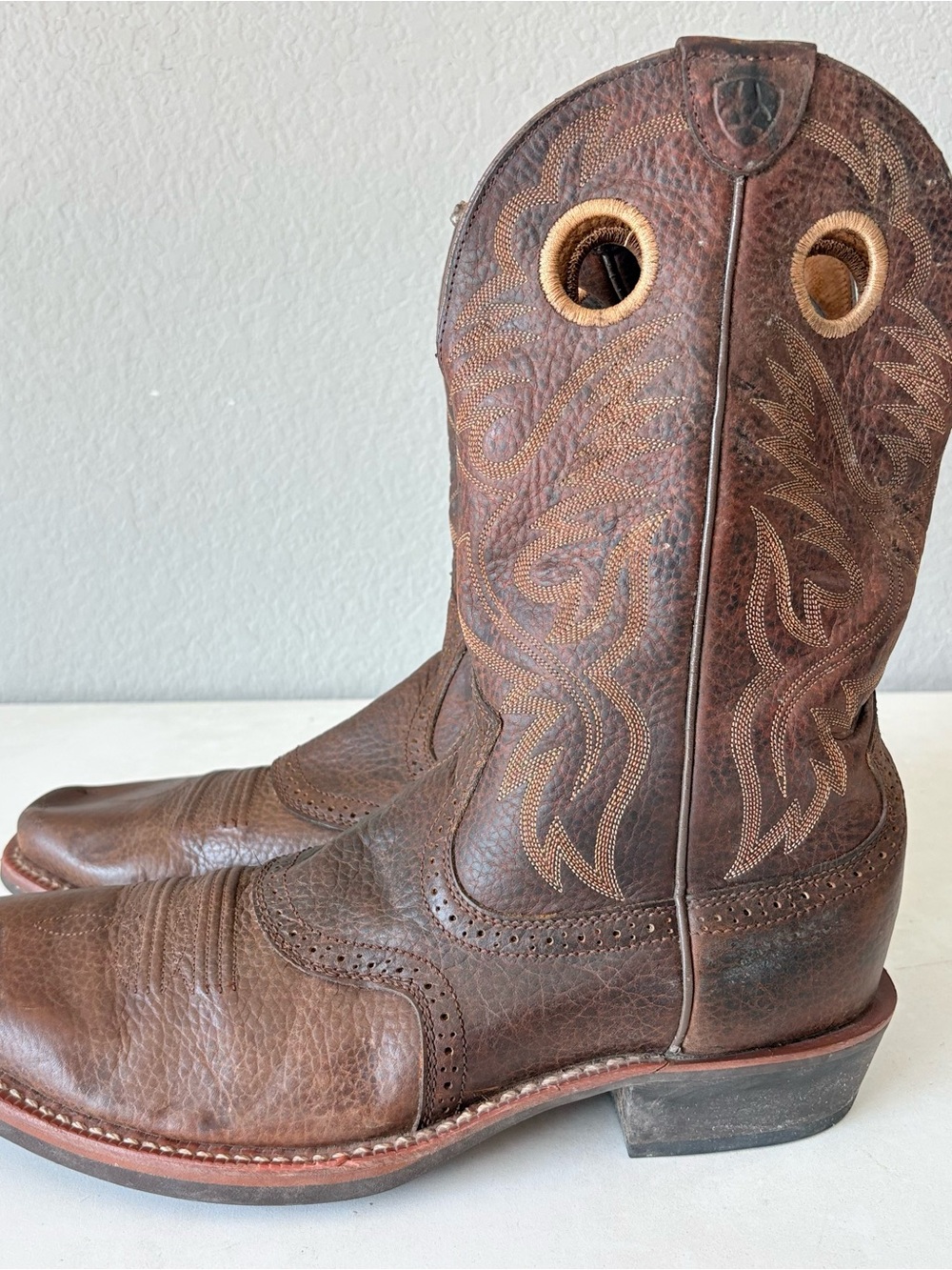 Ariat Heritage Roughstock Brown Leather Square Toe Cowboy Boots Men’s Size 11 B